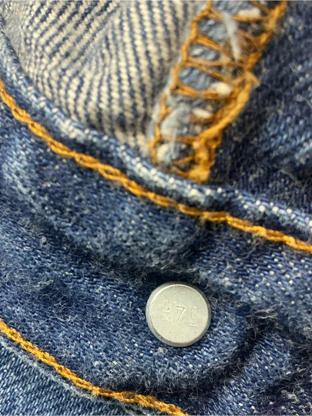 Vintage Levi’s 501XX button fly medium wash straight leg jeans 32 x 32 USA made